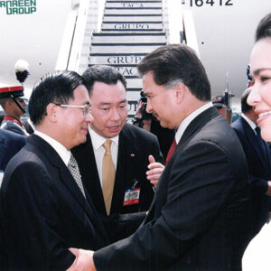 陳水扁總統於瓜地馬拉機場接受瓜國軍禮歡送-陳水扁總統「民主外交、友誼之旅」活動照片-MOFA109179CF-2020-12-PH00055-066