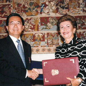 陳水扁總統於巴拿馬與莫絲柯索總統簽署中巴兩國聯合公報-陳水扁總統「民主外交、友誼之旅」活動照片-MOFA109179CF-2020-12-PH00055-085