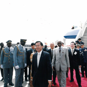 陳水扁總統於塞內加爾接受該國瓦德總統以軍禮歡迎-陳總統訪塞內加爾-MOFA109179CF-2020-12-PH00057-001