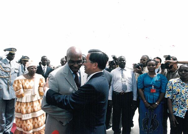 陳水扁總統於塞內加爾接受該國瓦德總統以軍禮歡迎-陳總統訪塞內加爾-MOFA109179CF-2020-12-PH00057-006