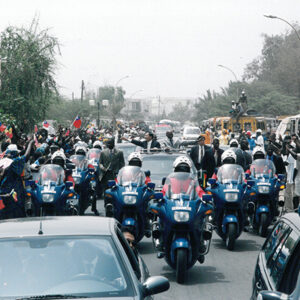 陳水扁總統於塞內加爾離機場赴美麗殿旅館受到當地民眾熱情歡迎-陳總統訪塞內加爾-MOFA109179CF-2020-12-PH00057-018