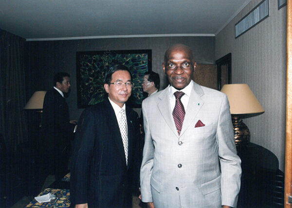 陳水扁總統於塞內加爾離機場赴美麗殿旅館並由瓦德總統陪同-陳總統訪塞內加爾-MOFA109179CF-2020-12-PH00057-024