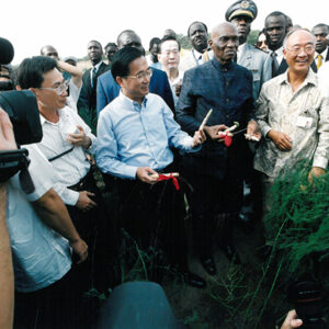 陳水扁總統於塞內加爾主持我國農業技術團桑嘉剛新團部及達卡多功能農業訓練中心落成典禮剪綵-陳總統訪塞內加爾-MOFA109179CF-2020-12-PH00057-090