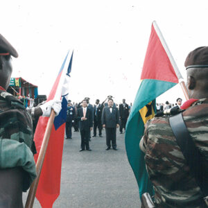 陳水扁總統於聖多美普林西比國際機場接受聖國梅尼士總統軍禮歡迎訪問團-陳總統訪聖多美普林西比-MOFA109179CF-2020-12-PH00058-012