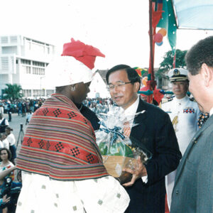 陳水扁總統於聖多美普林西比國際機場接受聖國梅尼士總統軍禮歡迎訪問團-陳總統訪聖多美普林西比-MOFA109179CF-2020-12-PH00058-023