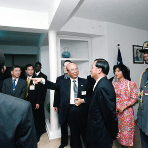 陳水扁總統於聖多美普林西比視察駐聖多美普林西比大使館-陳總統訪聖多美普林西比-MOFA109179CF-2020-12-PH00058-043