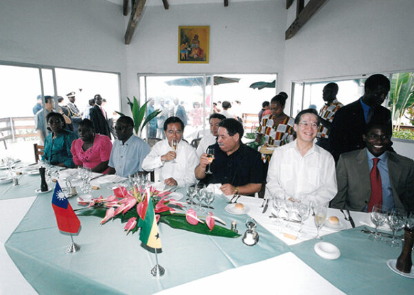陳水扁總統於聖多美普林西比梅尼士總統以便餐款待-陳總統訪聖多美普林西比-MOFA109179CF-2020-12-PH00058-095