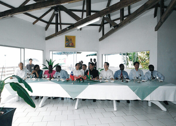陳水扁總統於聖多美普林西比梅尼士總統以便餐款待-陳總統訪聖多美普林西比-MOFA109179CF-2020-12-PH00058-097