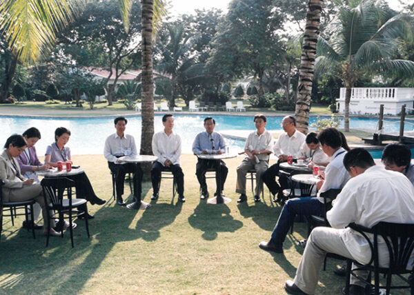 陳水扁總統於聖多美普林西比與國內隨行記者茶敘-陳總統訪聖多美普林西比-MOFA109179CF-2020-12-PH00058-110