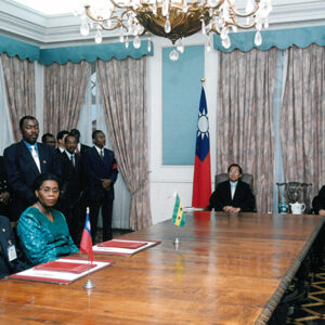 陳水扁總統於聖多美普林西比與梅尼士總統簽署兩國聯合公報-陳總統訪聖多美普林西比-MOFA109179CF-2020-12-PH00058-123