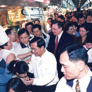 陳水扁總統於台北華西街陪同哥斯大黎加總統白契科參訪華西街灣光夜市-陳水扁總統活動照片-MOFA109179CF-2020-12-PH00080-118