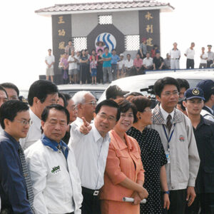 陳水扁總統於彰化芳苑聽取王功漁港規畫簡報-陳水扁總統活動照片-MOFA109179CF-2020-12-PH00080-128