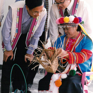 陳水扁總統於高雄視察三民鄉原住民文物館新建工程-陳水扁總統活動照片-MOFA109179CF-2020-12-PH00081-047