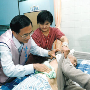 陳水扁總統赴宜蘭羅東聖母醫院擔任志工-陳水扁總統活動照片-MOFA109179CF-2020-12-PH00083-106