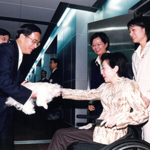 陳水扁總統於中正機場歡迎總統夫人返國-陳水扁總統活動照片-MOFA109179CF-2020-12-PH00086-100