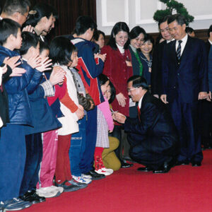 陳水扁總統於總統府接見「第三屆全國經典總會考」成績優異代表-陳水扁總統活動照片-MOFA109179CF-2020-12-PH00087-085