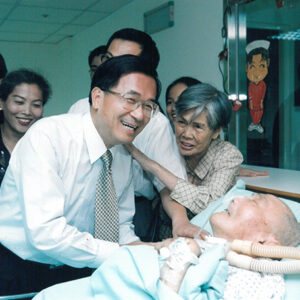 陳水扁總統於台中探視萬治寬老師-陳水扁總統活動照片-MOFA109179CF-2020-12-PH00088-076