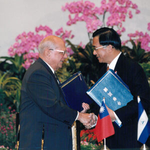 陳水扁總統於於總統府與尼加拉瓜共和國總統博拉紐簽署聯合公報-陳水扁總統活動照片-MOFA109179CF-2020-12-PH00089-008