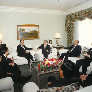 接見加州財務長鄺傑靈夫婦及劉積瑄律師-李總統照片冊-MOFA109179CF-2020-12-PH00096-025