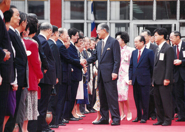 總統暨夫人出國參訪於松山機場-李總統照片冊-MOFA109179CF-2020-12-PH00115-001
