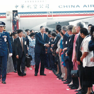 總統抵達松山軍用機場-李總統照片冊-MOFA109179CF-2020-12-PH00115-034