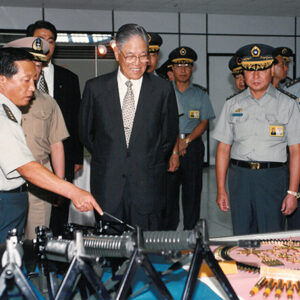 總統巡視高雄市聯勤二○五廠-李總統照片冊-MOFA109179CF-2020-12-PH00115-045