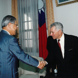 總統接見一九九○年諾貝爾經濟學獎得主米勒教授等人於總統府-李總統照片冊-MOFA109179CF-2020-12-PH00115-056