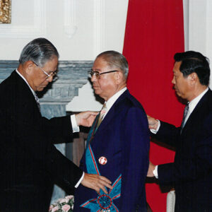 總統親授司法院林洋港院長一等卿雲勳章於總統府-李總統照片冊-MOFA109179CF-2020-12-PH00115-099