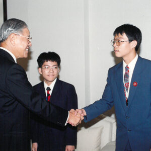 總統接見參加「一九九四年國際數學、物理、化學、資訊奧林匹亞競賽」得獎代表於總統府-李總統照片冊-MOFA109179CF-2020-12-PH00115-101