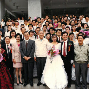 總統與台灣省第三屆勞工集團結婚新人合影於省政資料館-李總統照片冊-MOFA109179CF-2020-12-PH00121-098