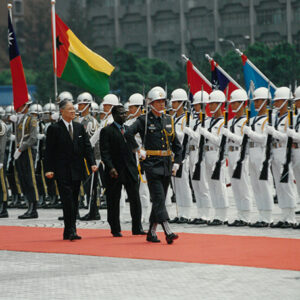 軍禮歡送幾內亞比索共和國總統維拉閣下(台北市中正紀念堂)-李總統照片冊-MOFA109179CF-2020-12-PH00122-100