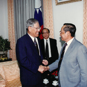 總統接見菲律賓國防部長羅慕斯-李總統照片冊-MOFA109179CF-2020-12-PH00123-011