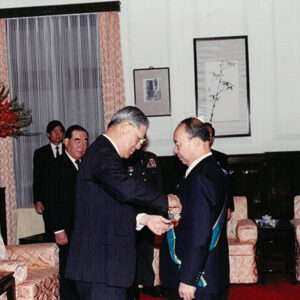 總統接見鄧權昌大使並授勳-李總統照片冊-MOFA109179CF-2020-12-PH00123-085